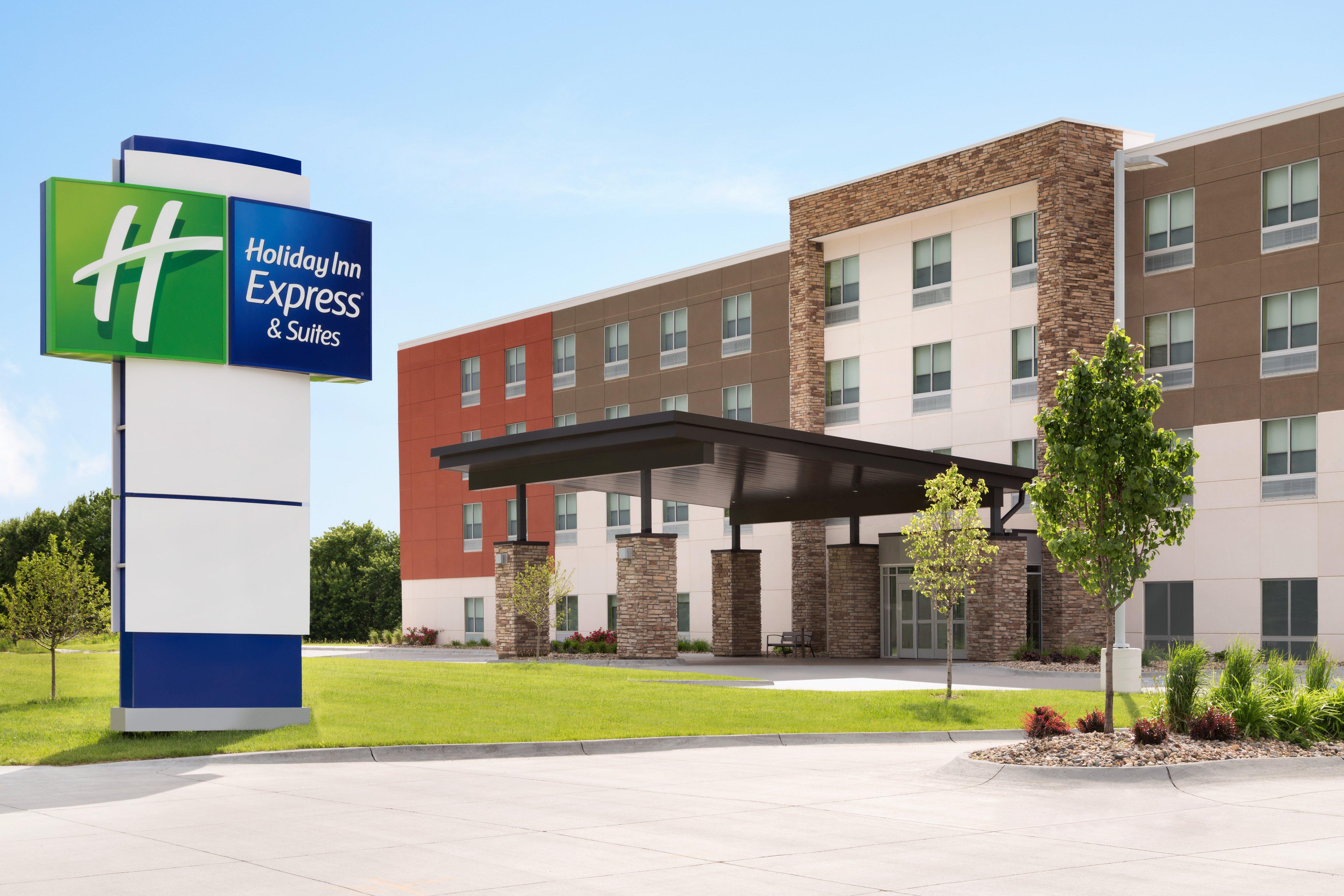 Holiday Inn Express & Suites - Savannah W - Chatham Parkway By Ihg Exterior foto